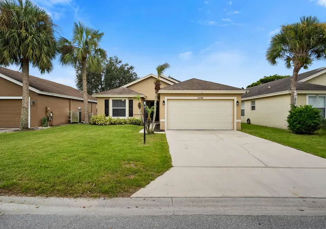 Photo 4 of Single family home for sale at 2686 SW Regency Rd, Stuart, FL 34997 | MLS# B26079598 | Listing updated on 2026-10-08