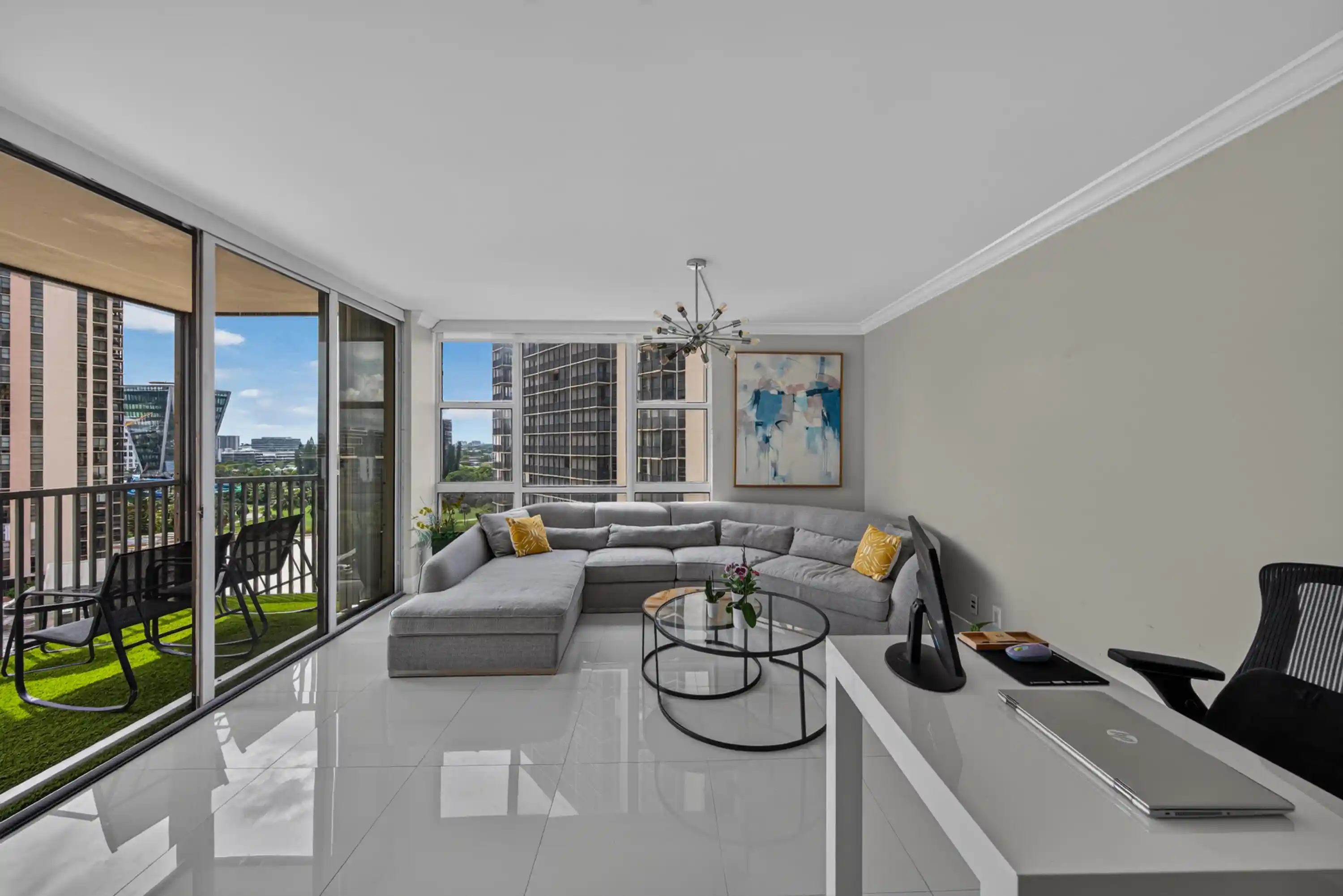 Listing Photo 1 - Condo for sale in 20379 W Country Clb Dr located at 20379 W Country Clb Dr, Miami, FL 33180 - Unit #1139