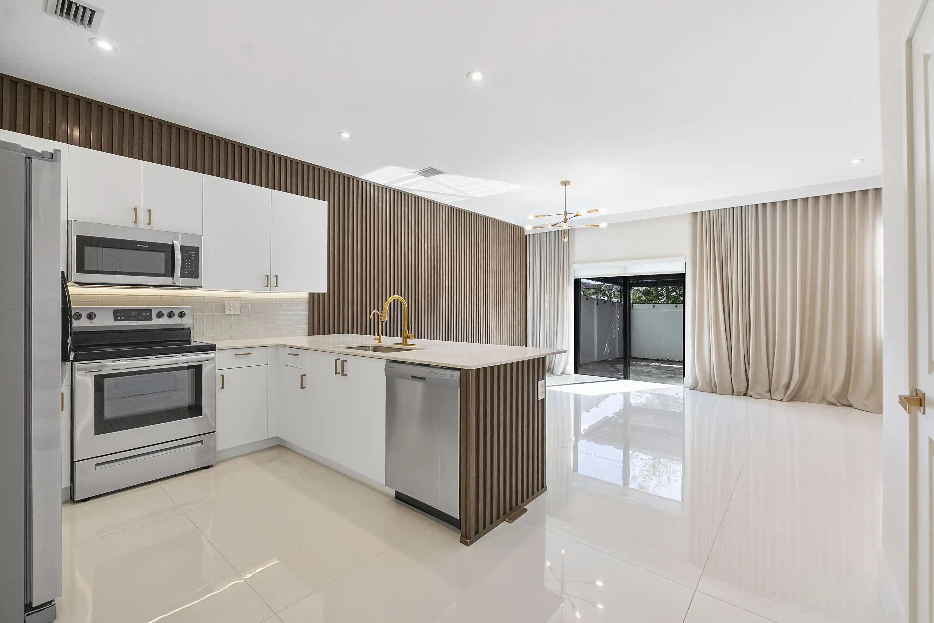 Townhouse for sale at 20383 NW 5th Court, Miami, FL 33169 | MLS# B26079656