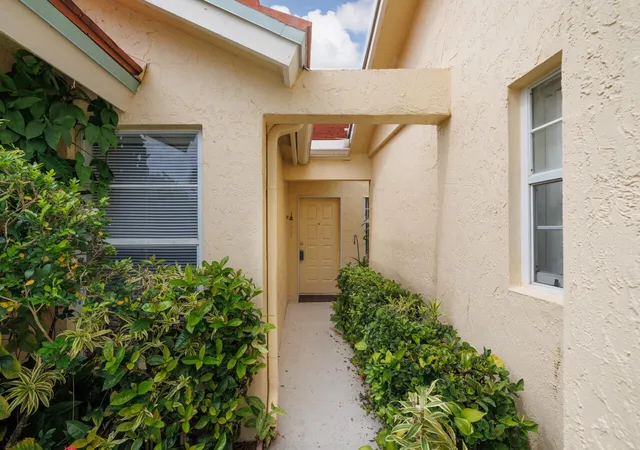 Photo 2 of Single family home for sale at 3866 Sw Inwood Pines Ln, Palm City, FL 34990 | MLS# B26079660 | Listing updated on 2026-10-07