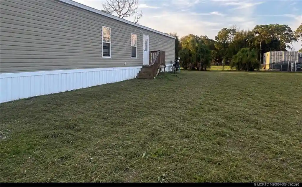 Photo 1 of Manufactured home for sale at 530 N Romero St, Clewiston, FL 33440 | MLS# M20057008 | Listing updated on 2026-10-21