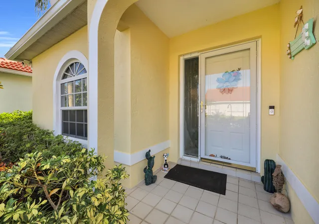 Photo 2 of Single family home for sale at 4348 Se Hopetown Ter, Stuart, FL 34997 | MLS# B26079734 | Listing updated on 2026-10-10