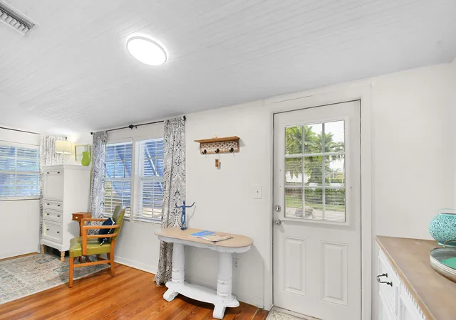 Photo 4 of Single family home for sale at 616 SW Cleveland Ave, Stuart, FL 34994 | MLS# B26079792 | Listing updated on 2026-10-10