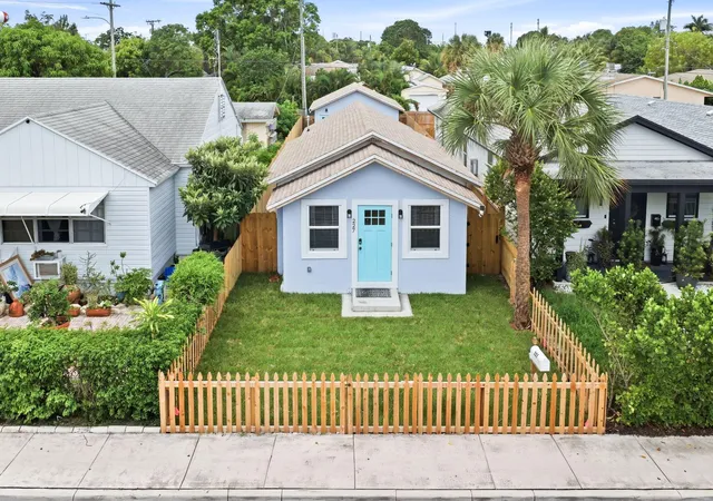 Photo 1 of Single family home for sale at 227 S East St, Lake Worth Beach, FL 33460 | MLS# B26079811 | Listing updated on 2026-10-07