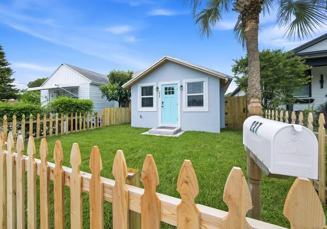 Photo 2 of Single family home for sale at 227 S East St, Lake Worth Beach, FL 33460 | MLS# B26079811 | Listing updated on 2026-10-07
