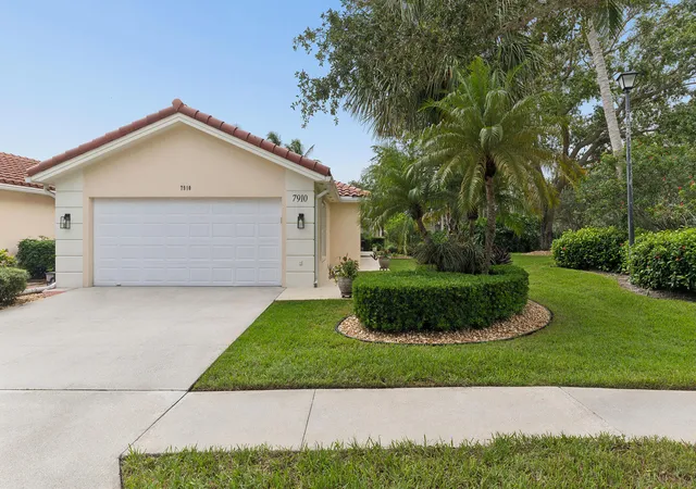 Photo 2 of Single family home for sale at 7910 Pine Is Way, West Palm Beach, FL 33411 | MLS# B26079923 | Listing updated on 2026-10-10