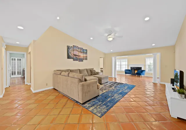 Photo 2 of Single family home for sale at 6760 Hollandaire Dr W, Boca Raton, FL 33433 | MLS# B26079980 | Listing updated on 2026-10-10