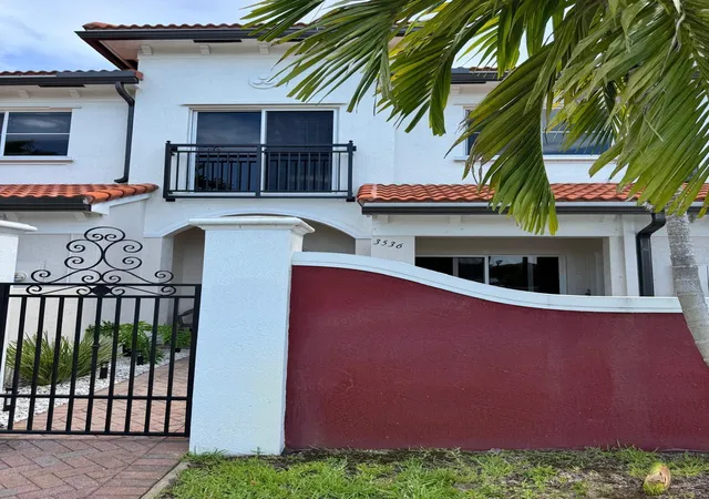 Photo 2 of Townhouse for sale at 3536 Nw 29th Place #3536, Lauderdale Lakes, FL 33311 | MLS# B26079992 | Listing updated on 2026-10-10
