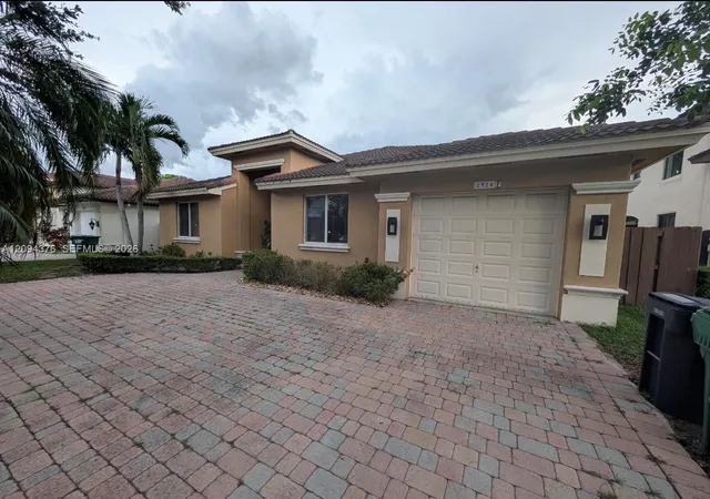 Single family home for sale at 2924 SW 144th Place, Miami, FL 33175 | MLS# A12094376