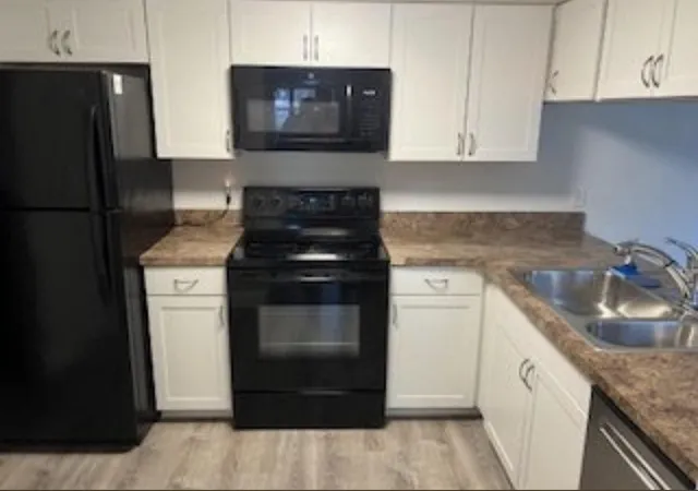 Photo 3 of Townhouse for sale at 3106 Se Brook St, Stuart, FL 34997 | MLS# B26080001 | Listing updated on 2026-09-24