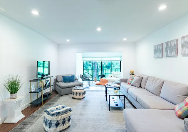 Photo 2 of Condo for sale at 9282 Vista Del Lago #33D, Boca Raton, FL 33428 | MLS# B26079188 | Listing updated on 2026-10-10