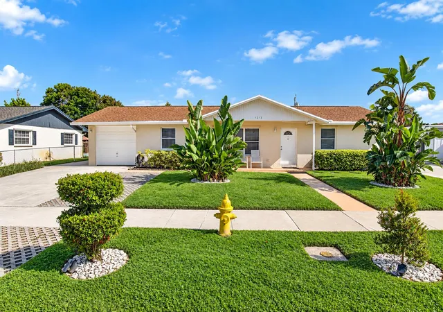 Photo 1 of House for sale at 1213 W Broward St, Lantana, FL 33462 | MLS# B26080041 | Listing updated on 2026-10-08