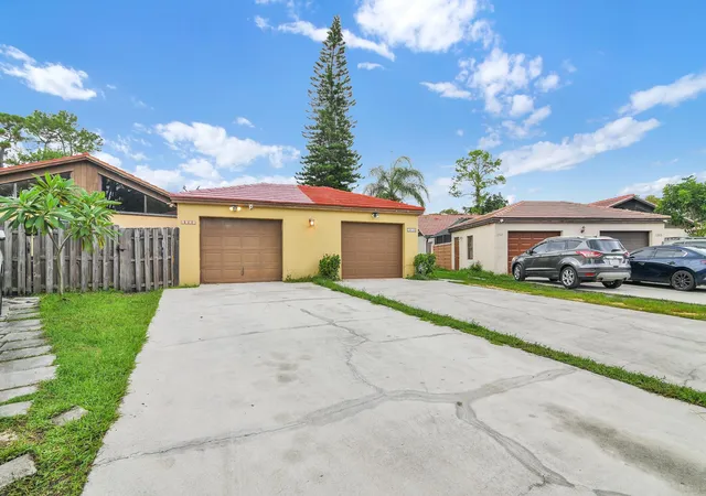 Photo 2 of Multi family home for sale at 1219 Periwinkle Pl, Wellington, FL 33414 | MLS# B26080059 | Listing updated on 2026-09-24