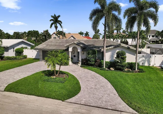 Photo 1 of Single family home for sale at 4200 Ne 22nd Terrace, Lighthouse Point, FL 33064 | MLS# B26080211 | Listing updated on 2026-10-10