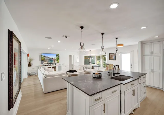 Photo 4 of Single family home for sale at 4200 NE 22nd Terrace, Lighthouse Point, FL 33064 | MLS# B26080211 | Listing updated on 2026-10-10