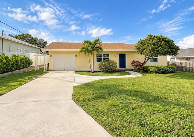 Photo 1 of Single family home for sale at 7389 Se Flamingo Way, Hobe Sound, FL 33455 | MLS# B26080303 | Listing updated on 2026-10-10