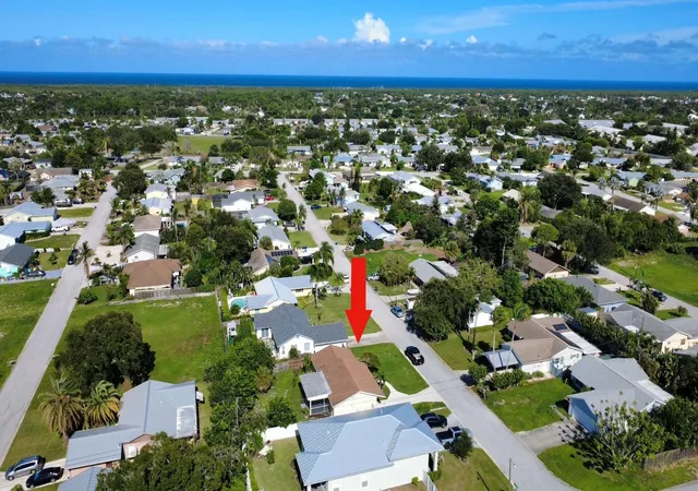 Photo 3 of Single family home for sale at 7389 Se Flamingo Way, Hobe Sound, FL 33455 | MLS# B26080303 | Listing updated on 2026-10-10