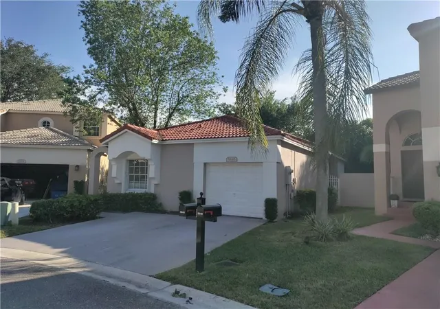Photo 1 of Sale Pending at 5845 Eagle Cay Cir, Coconut Creek, FL 33073 | MLS# B26080317 | Listing updated on 2026-10-03