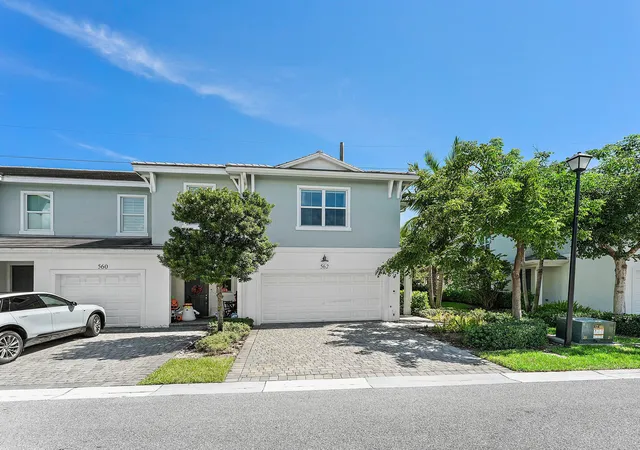 Photo 2 of Townhouse for sale at 562 Parsons Way, Deerfield Beach, FL 33442 | MLS# B26080318 | Listing updated on 2026-10-07