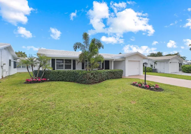 Photo 3 of Single family home for sale at 2114 Sw 13th Place, Boynton Beach, FL 33426 | MLS# B26080326 | Listing updated on 2026-10-01