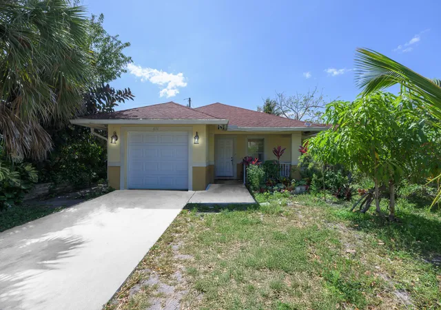 Photo 1 of Single family home for sale at 631 S A St #631, Lake Worth Beach, FL 33460 | MLS# B26080365 | Listing updated on 2026-10-02