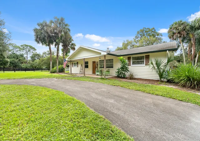 Photo 1 of Single family home for sale at 5258 Sw Cherokee St, Palm City, FL 34990 | MLS# B26080422 | Listing updated on 2026-10-07