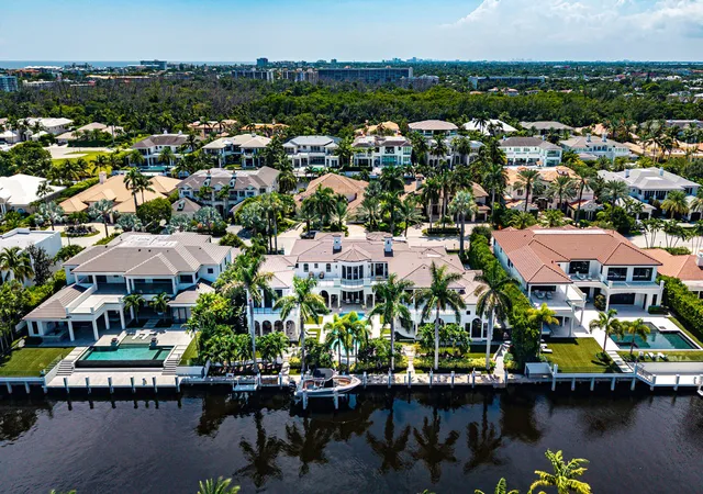 Photo 2 of Mansion for sale at 251 W Coconut Palm Rd, Boca Raton, FL 33432 | MLS# B26080428 | Listing updated on 2026-10-07