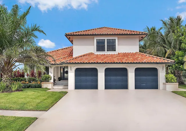 Photo 4 of Single family home for sale at 129 Olympus Way, Jupiter, FL 33477 | MLS# B26080475 | Listing updated on 2026-10-10