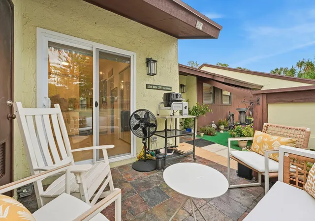 Photo 3 of Single family home for sale at 497 Iron Frg Ct, Royal Palm Beach, FL 33411 | MLS# B26080478 | Listing updated on 2026-10-08