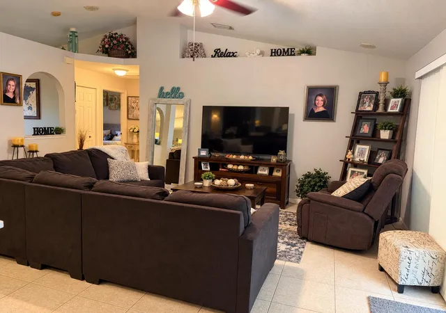 Photo 4 of Single family home for sale at 178 Park Rd N, Royal Palm Beach, FL 33411 | MLS# B26080540 | Listing updated on 2026-10-10
