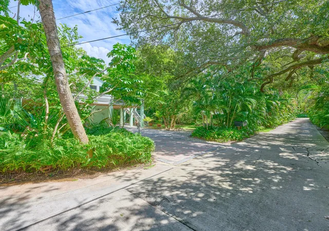 Photo 3 of Single family home for sale at 1398 Sw Palm City Rd, Stuart, FL 34994 | MLS# B26080543 | Listing updated on 2026-09-27