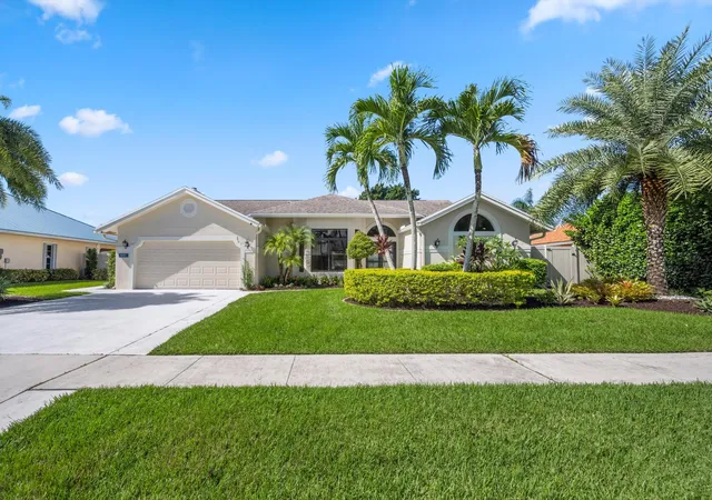 Photo 1 of Single family home for sale at 1991 Lynton Cir, Wellington, FL 33414 | MLS# B26080575 | Listing updated on 2026-10-06