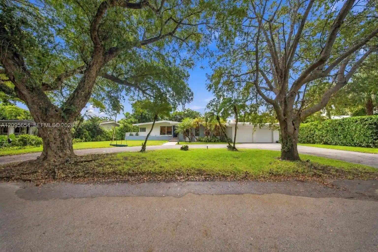 Photo 1 of Sale Pending at 3680 Battersea Rd, Miami, FL 33133 | MLS# A12095654 | Listing updated on 2026-10-16