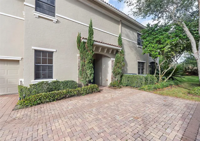 Photo 2 of Townhouse for sale at 7583 Old Thyme Ct #3C, Parkland, FL 33076 | MLS# B26080811 | Listing updated on 2026-10-06