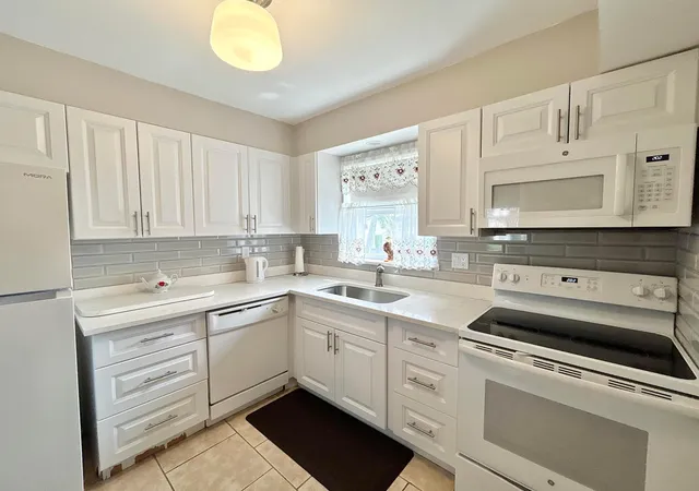 Photo 2 of Single family home for sale at 2666 Emory Dr E #D, West Palm Beach, FL 33415 | MLS# B26080851 | Listing updated on 2026-10-10
