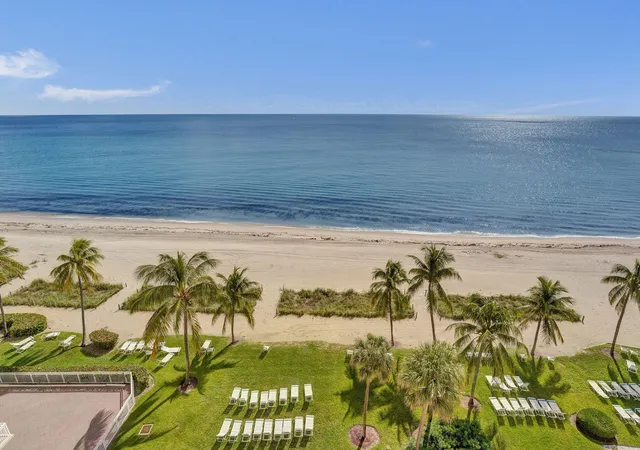 Listing Photo 5 - Condo for sale in building located at 1051 Hillsboro Mile, Hillsboro Beach, FL 33062 - Unit #906E