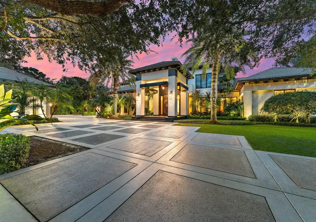 Photo 3 of Mansion for sale at 211 Bears Clb Dr, Jupiter, FL 33477 | MLS# B26080875 | Listing updated on 2026-10-10
