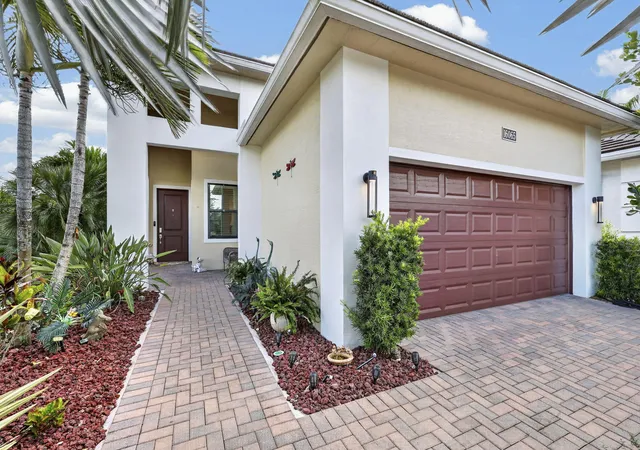Photo 1 of Single family home for sale at 16065 Key Biscayne Ln, Loxahatchee, FL 33470 | MLS# B26080898 | Listing updated on 2026-09-26
