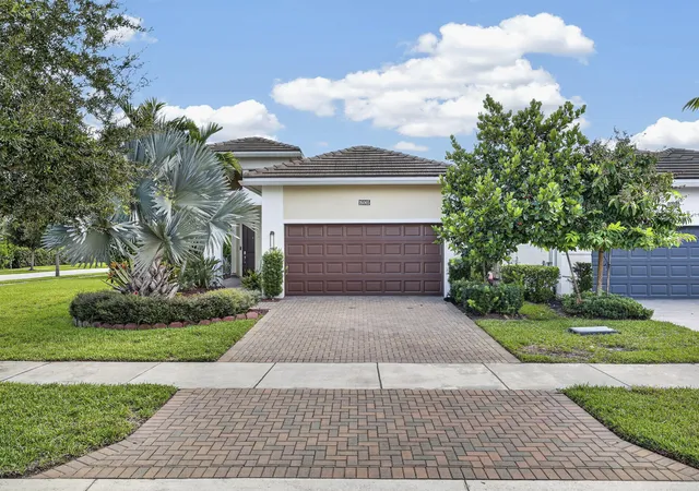 Photo 3 of Single family home for sale at 16065 Key Biscayne Ln, Loxahatchee, FL 33470 | MLS# B26080898 | Listing updated on 2026-09-26