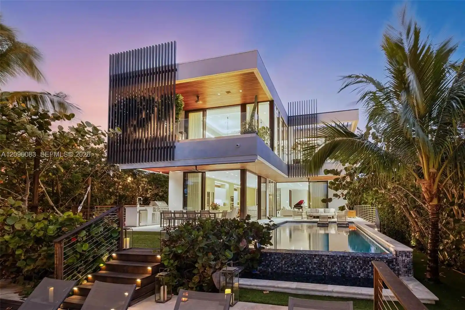 Photo 1 of Single family home for sale at 226 W Rivo Alto Dr, Miami Beach, FL 33139 | MLS# A12096083 | Listing updated on 2026-10-25