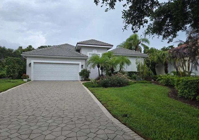 Single family home for sale at 831 Island Clb Sq, Vero Beach, FL 32963 | MLS# B26080948