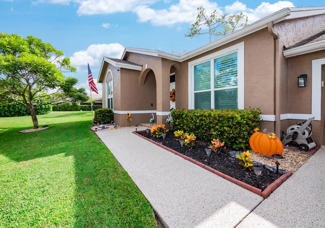 Photo 2 of Single family home for sale at 1169 Mourning Dove Ln, Wellington, FL 33414 | MLS# B26080975 | Listing updated on 2026-10-10