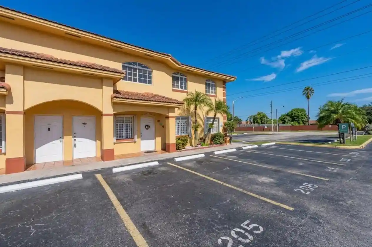 Condo for sale at 7520 W 20th Avenue #206, Hialeah, FL 33016 | MLS# B26080995
