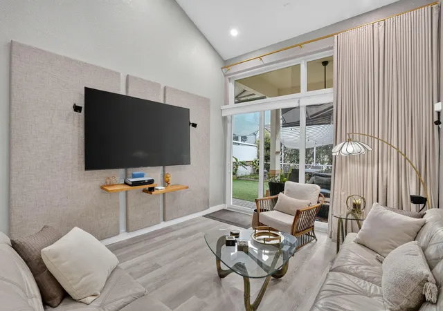 Photo 2 of Townhouse for sale at 457 W Palm Aire Dr, Pompano Beach, FL 33069 | MLS# B26081057 | Listing updated on 2026-10-10