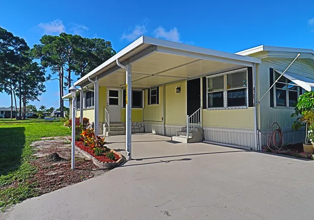 Photo 2 of Manufactured home for sale at 42016 Jima Bay, Boynton Beach, FL 33436 | MLS# B26081130 | Listing updated on 2026-10-03