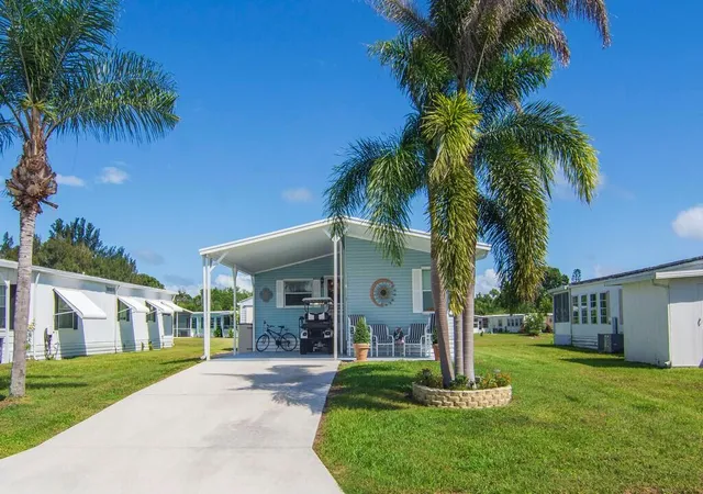 Photo 3 of Manufactured home for sale at 5 Oliva Rd, Port Saint Lucie, FL 34952 | MLS# B26081165 | Listing updated on 2026-10-08