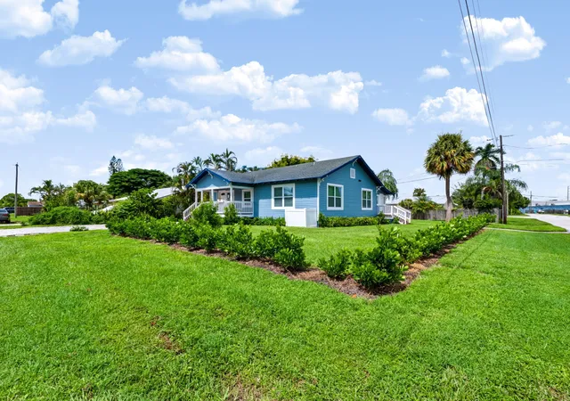 Photo 2 of Single family home for sale at 1566 Nw 9th Avenue, Stuart, FL 34994 | MLS# B26081264 | Listing updated on 2026-10-07