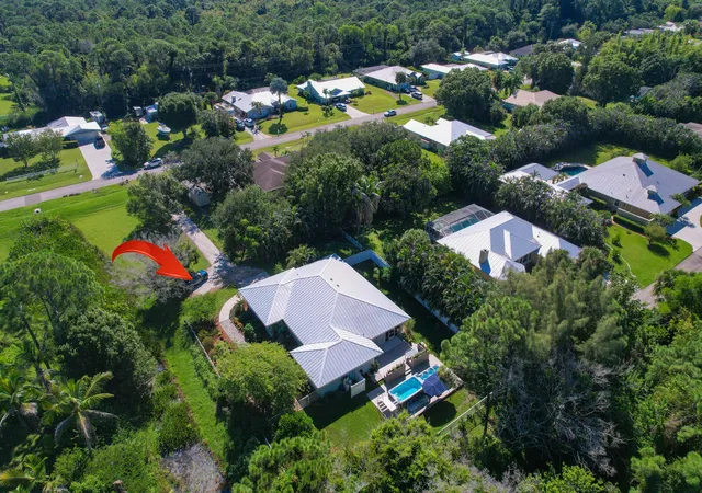 Photo 2 of Single family home for sale at 2718 Nw Florida Ave, Stuart, FL 34994 | MLS# B26081268 | Listing updated on 2026-10-10
