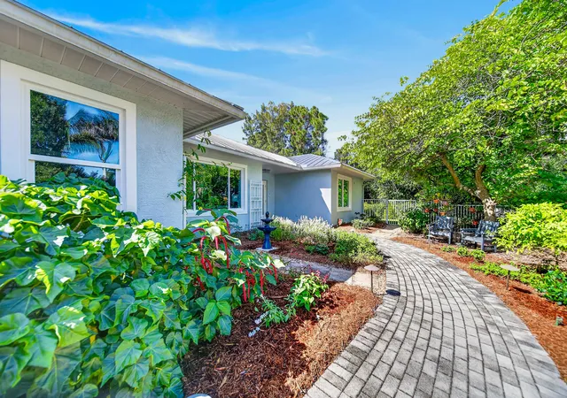 Photo 4 of Single family home for sale at 2718 NW Florida Ave, Stuart, FL 34994 | MLS# B26081268 | Listing updated on 2026-10-10