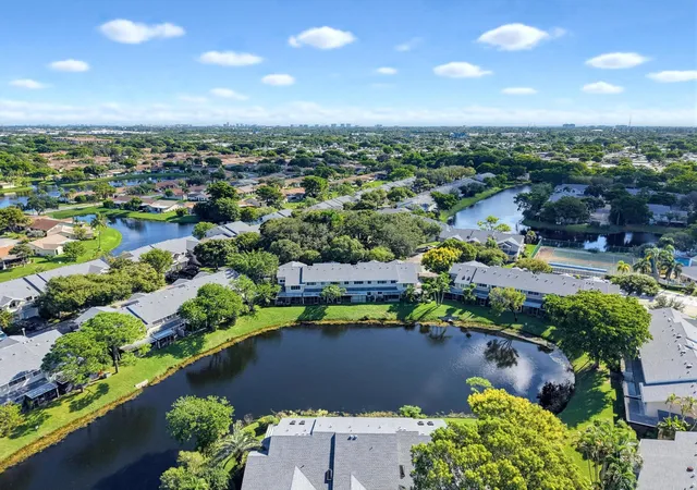 Photo 2 of Townhouse for sale at 2276 Discovery Cir W #2276, Deerfield Beach, FL 33442 | MLS# B26081292 | Listing updated on 2026-10-01